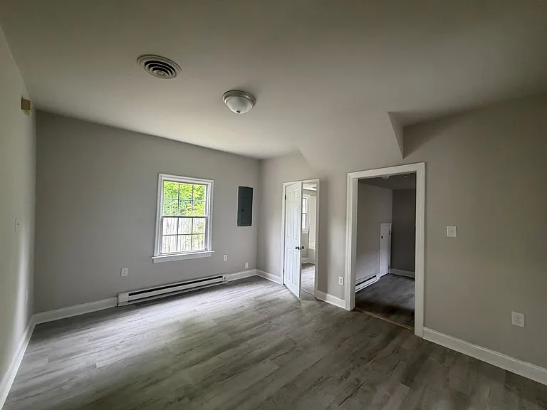 2208 Keswick Ave — Photo 7