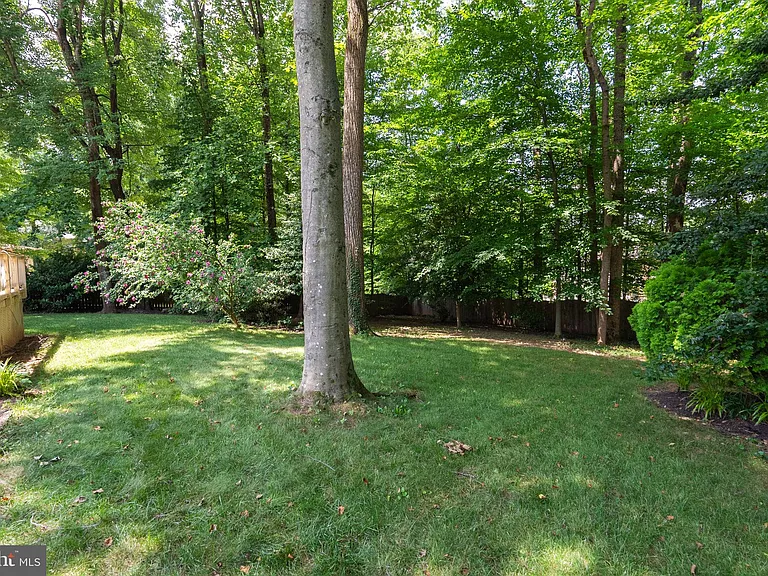6506 Bellamine Ct — Photo 38