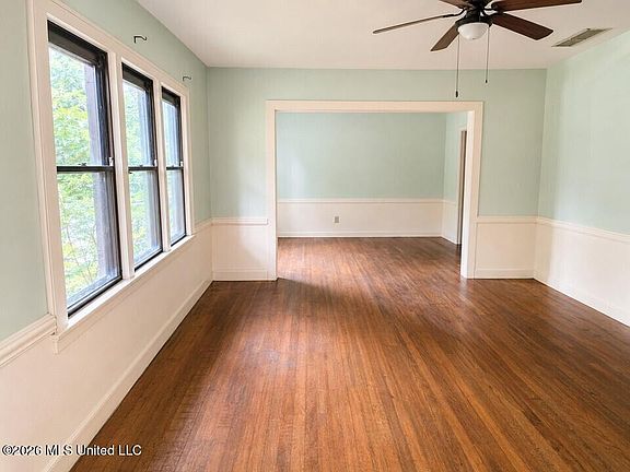 4th image of 109 Bailey Ave