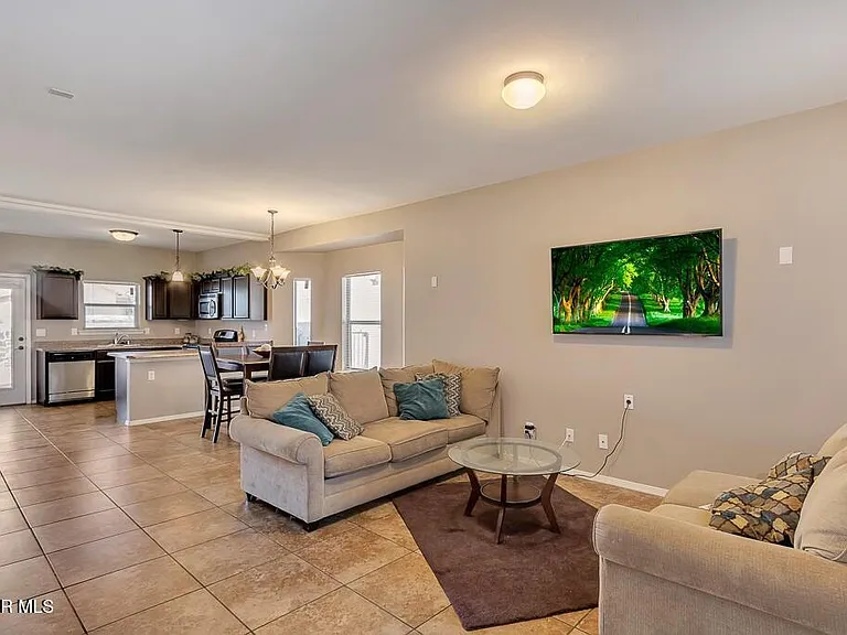 12921 Hueco Cave Dr — Photo 6