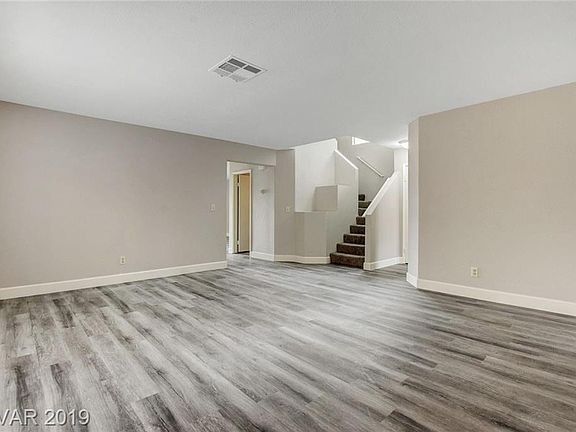 3rd image of 904 Carmel Shores Dr