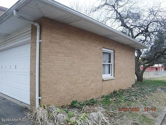 3rd image of 2172 Leigh Ave