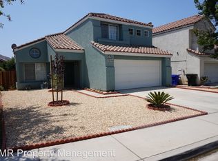 15817 Smoketree Ln, Fontana, CA 92337