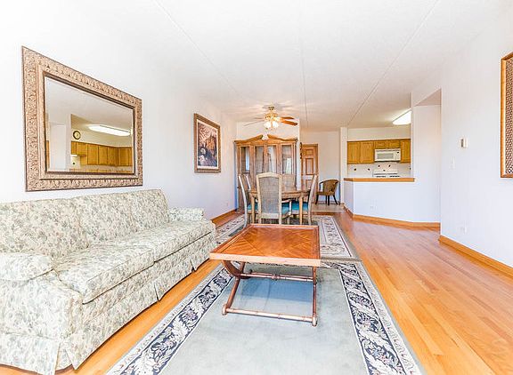 5th image of 2919 N Harlem Ave APT 412