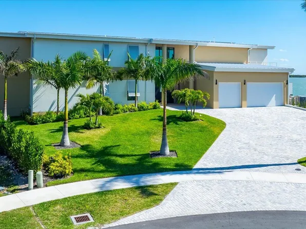 1798 Wavecrest Ct, Marco Island, FL 34145