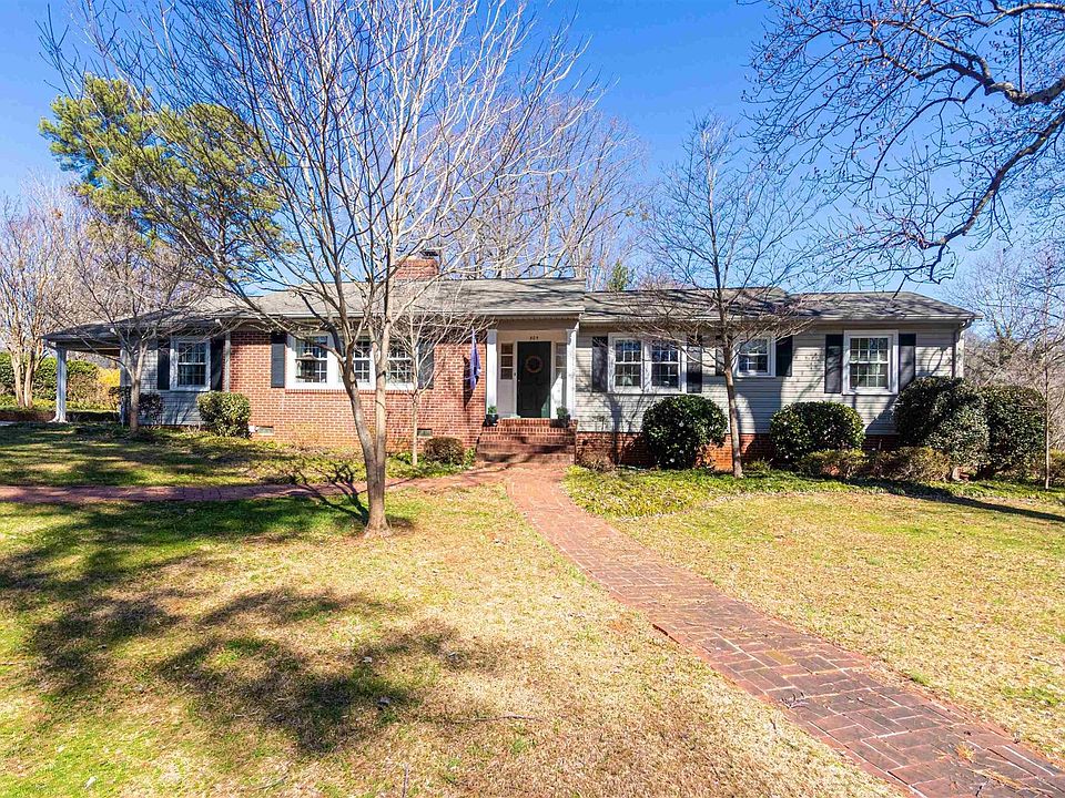 1st image of 305 Dellwood Dr