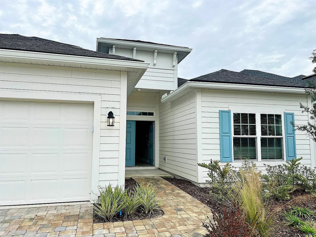 4 bed, 2210 sqft, $2,700 — Photo 3