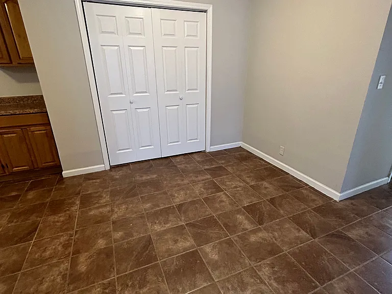 Oakcrest Apartments — Photo 4