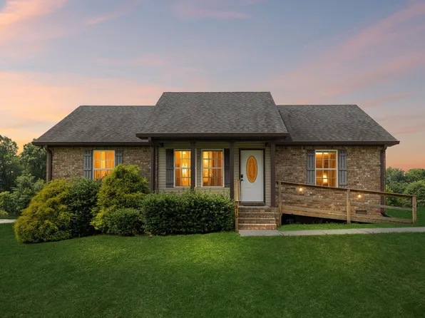 819 White Rd, Portland, TN 37148