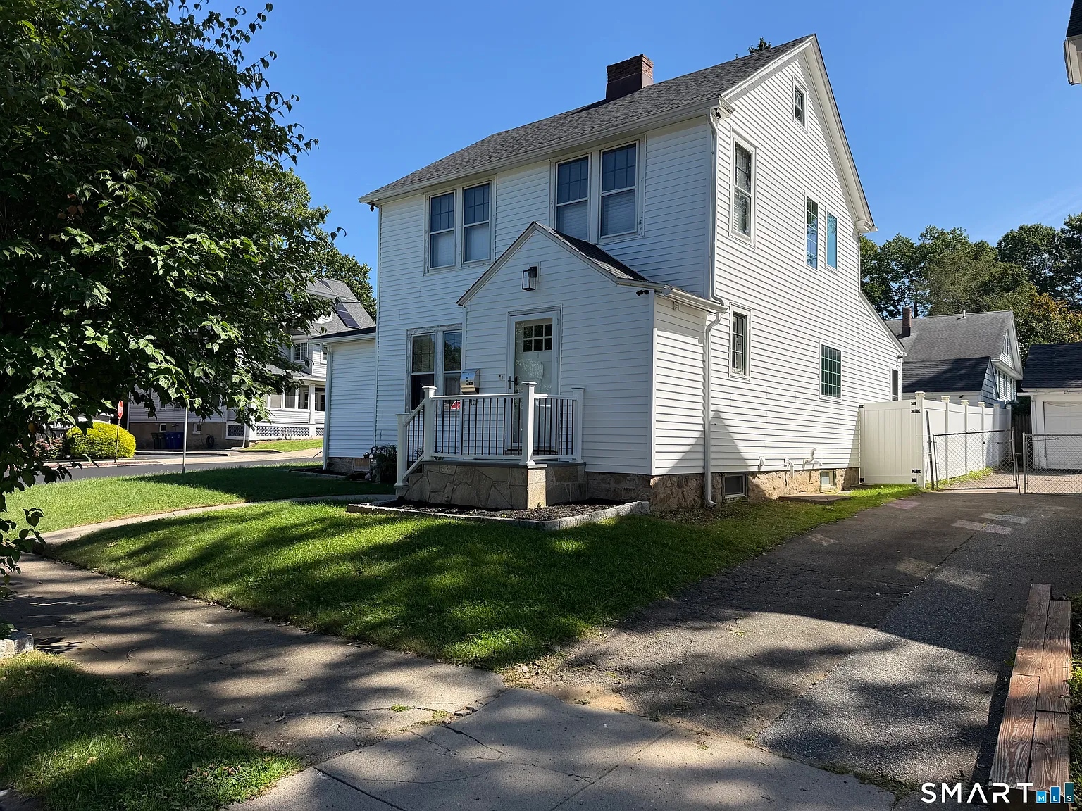 3 bed, 2.5 bath, 1553 sqft, $4,000 — Photo 1
