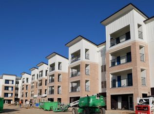 2126 W 34th St #1412, Houston, TX 77018