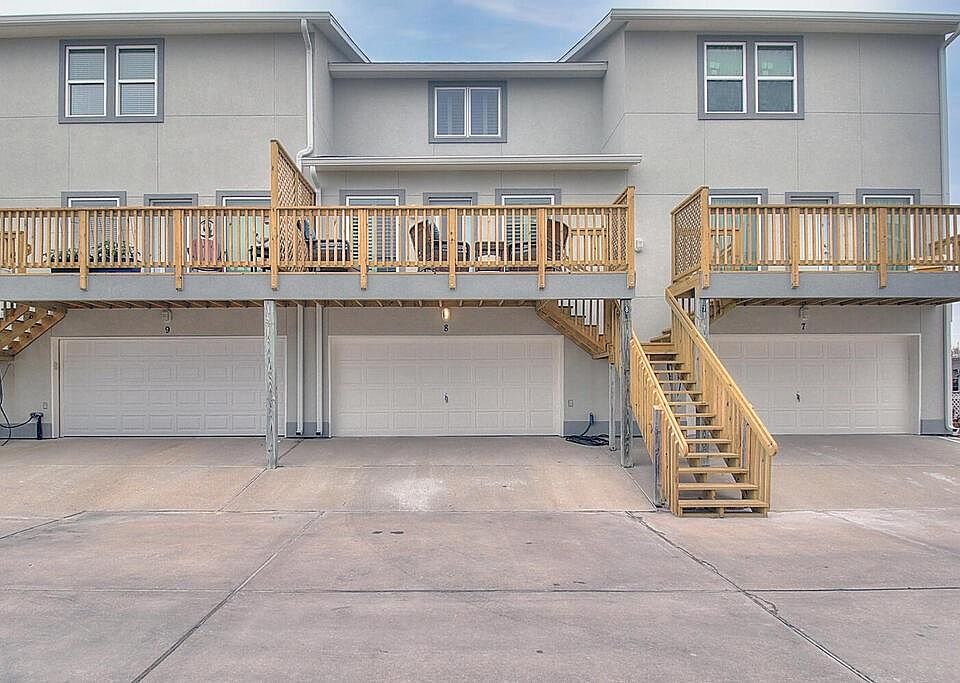 1st image of 200 6th St Unit 8