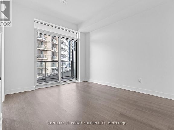 4th image of 25 Wellington St S #607