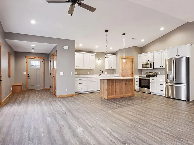150 Steelhead Dr — Photo 5