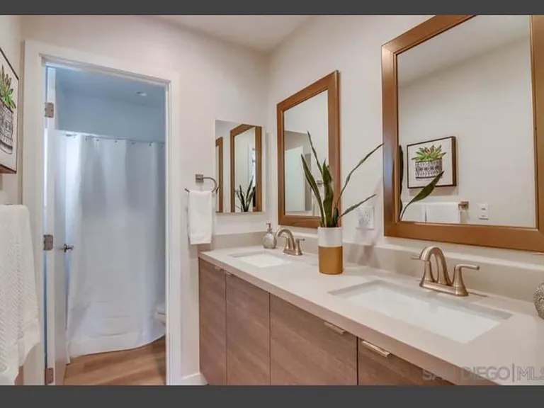 2031 Abbe St #2031 — Photo 5