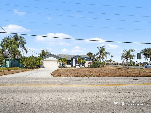 2nd image of 527 Rotonda Cir