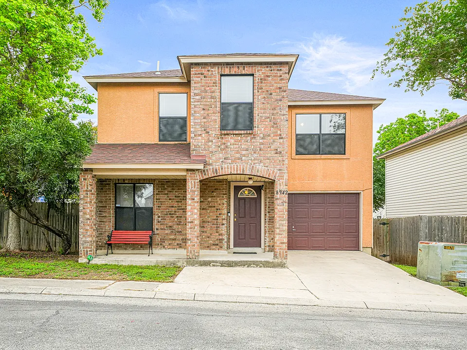 8942 Kenton Ct