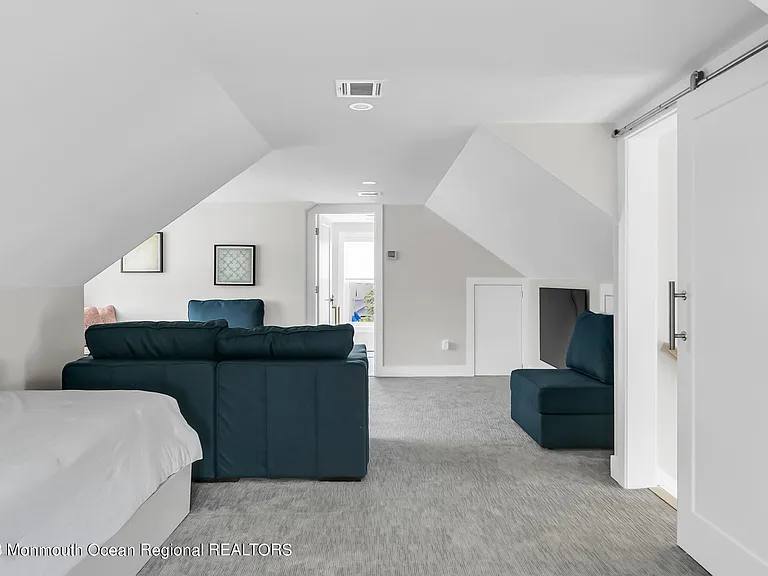516 Club Dr — Photo 19