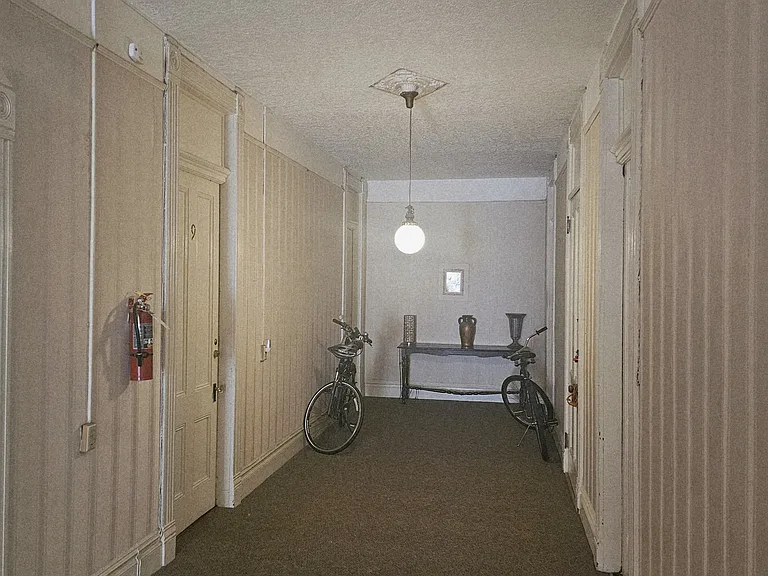 2124 NW Flanders St #1 — Photo 29