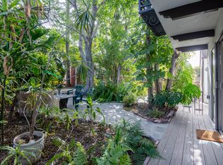 1978 Monon St, Los Angeles, CA 90027