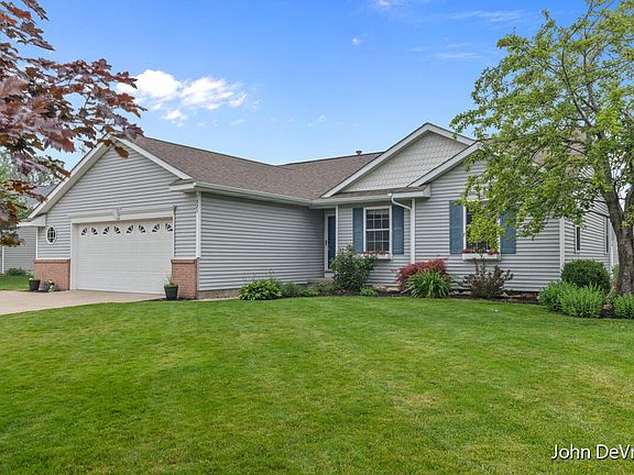 2nd image of 1521 Sunflower Way