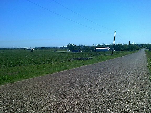LOOKING WEST ALONG HIGH HILL ROAD