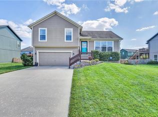 407 W Cheyenne St, Gardner, KS 66030