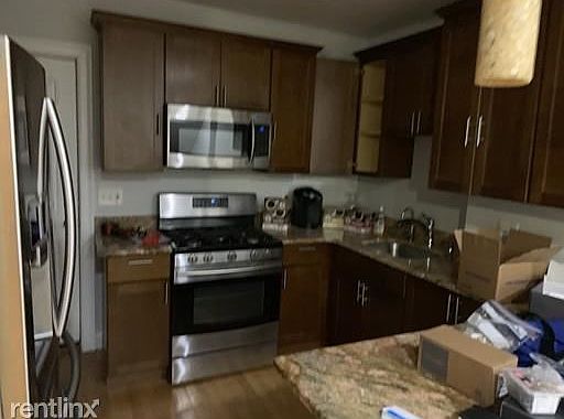 2nd image of 288 Chelsea St