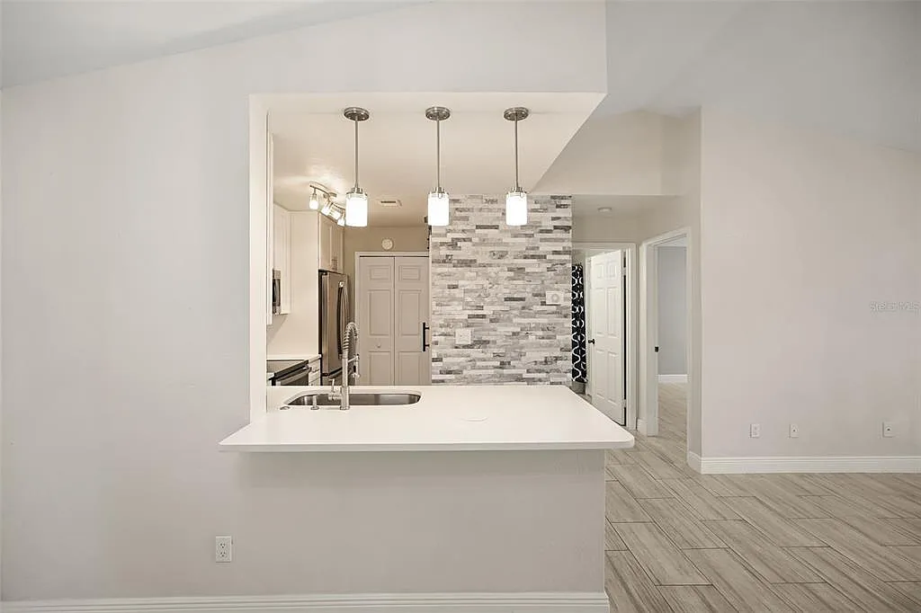 7511 Seurat St — Photo 3