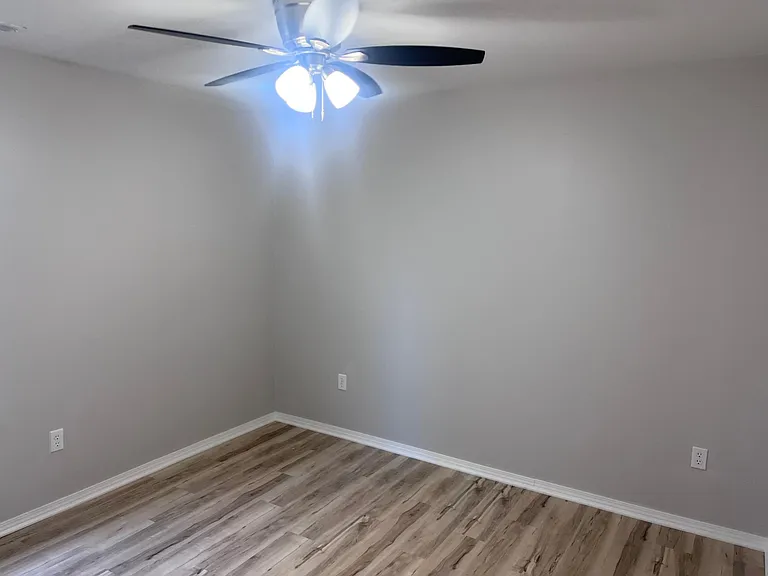 1620 W Mitchell St — Photo 3