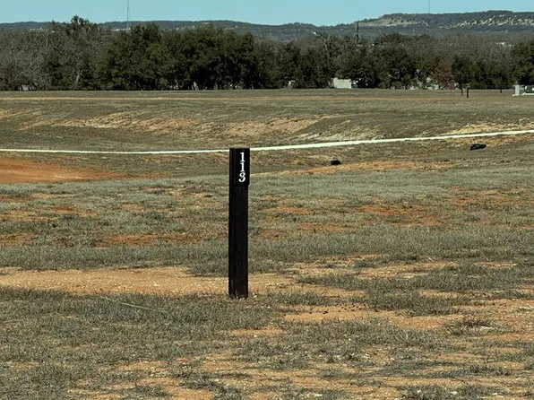 502 Interlaken St, Fredericksburg, TX 78624