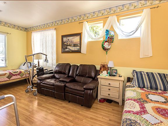 3rd image of 15922 N 164th Ln