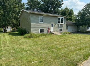17275 Sequoia Ave, Lowell, IN 46356