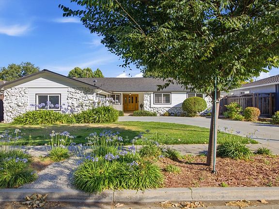 4th image of 1274 Norval Way
