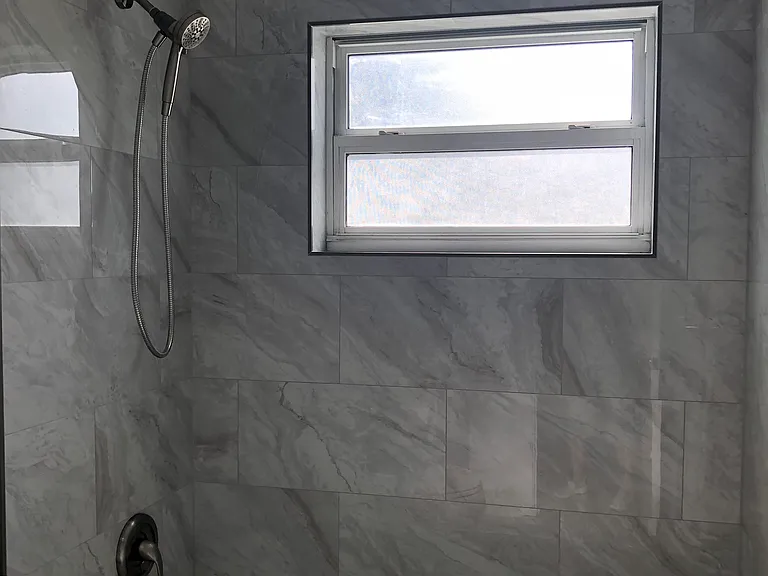 1209 Forester Ave — Photo 2