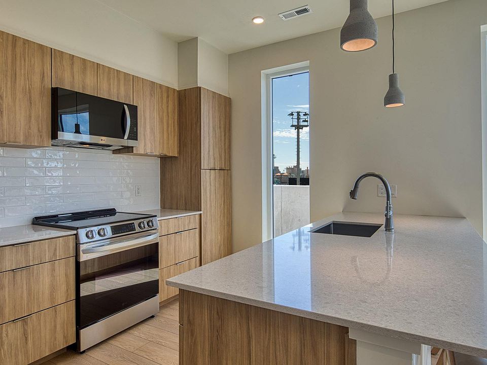 Kitchen Model- sculptural pendant lighting