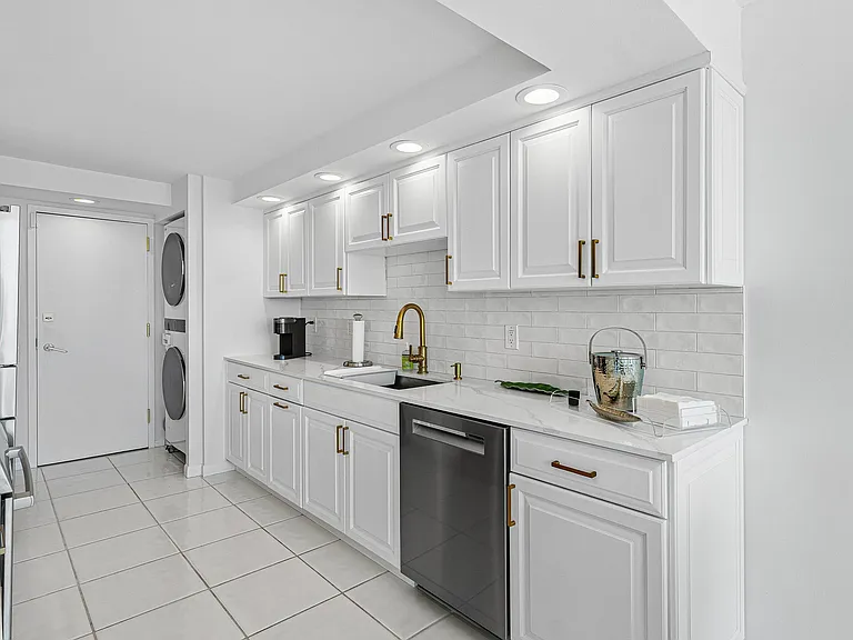 250 S Ocean Blvd #6C — Photo 16