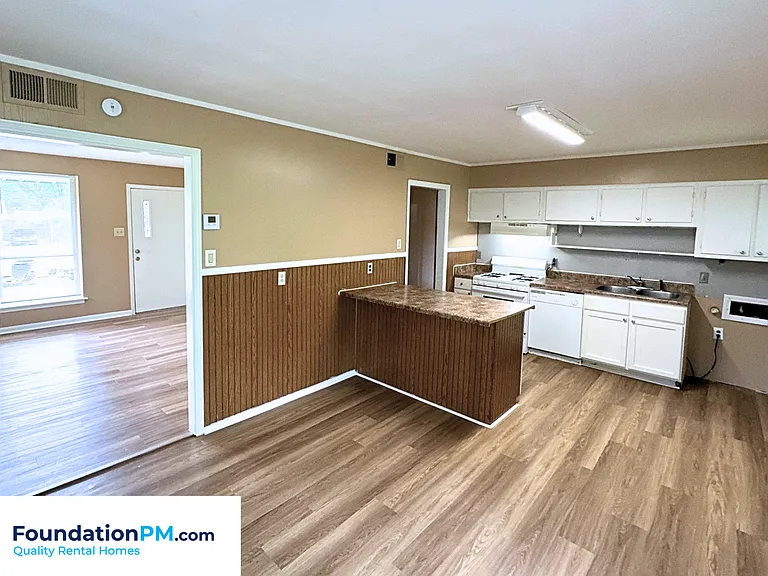 3550 Pueblo Ave — Photo 2