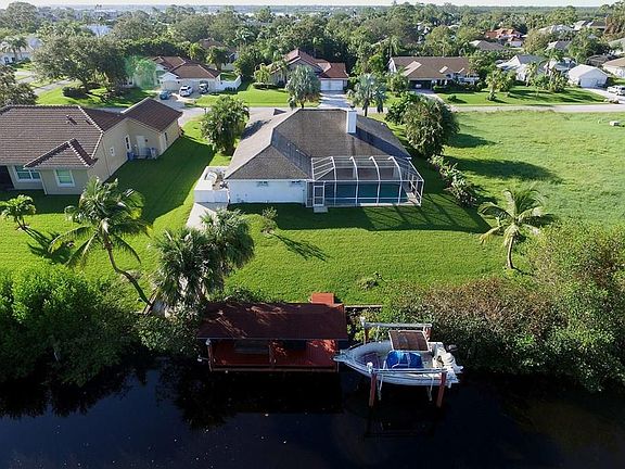 2nd image of 3219 SE River Vista Dr
