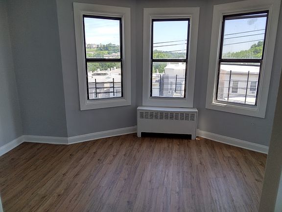 4th image of 66 Chestnut St APT 3