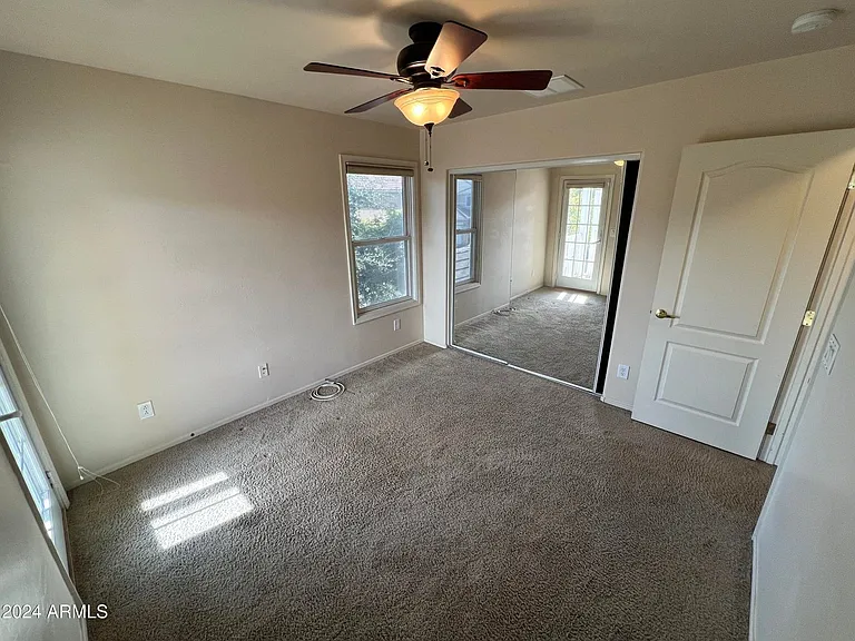 2226 E Bowker St — Photo 23