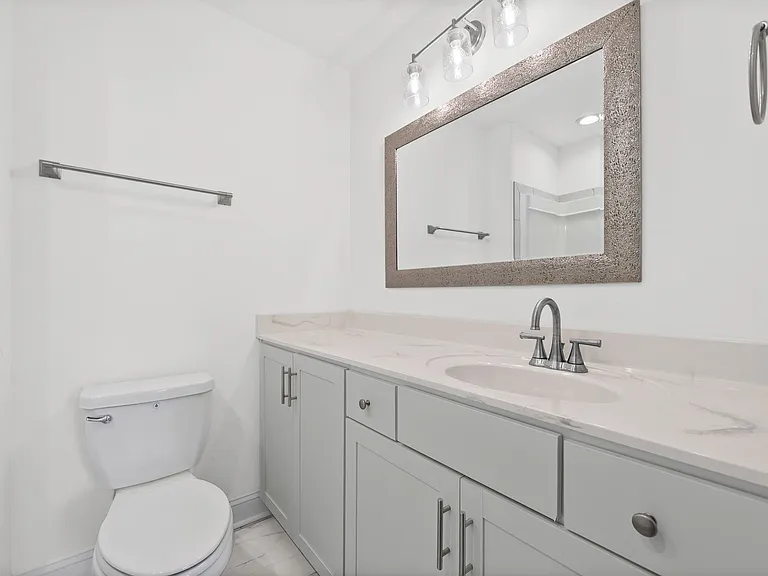 405 Shelby St #H — Photo 16