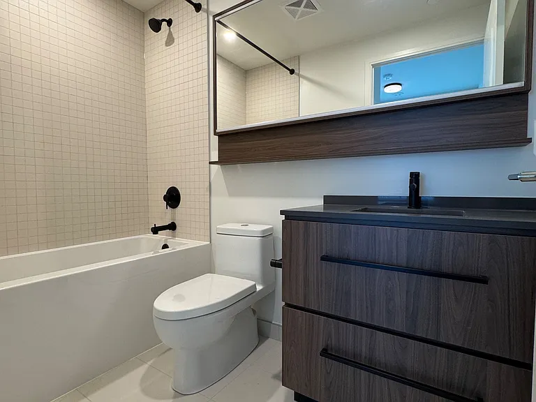 425 Front St E #313 — Photo 17