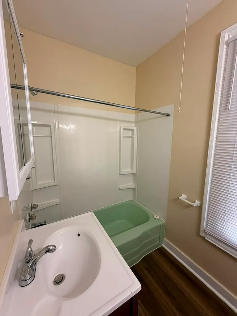 224 Lloyd St — Photo 3