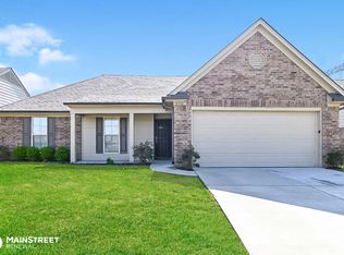 8770 Smith Ranch Dr, Southaven, MS 38671