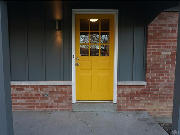 3rd image of 136 Zengel Dr