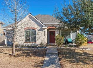 2000 Turning Leaf Dr, Bryan, TX 77807