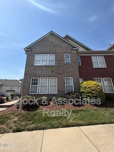9812 Grettle Ct Photo 1