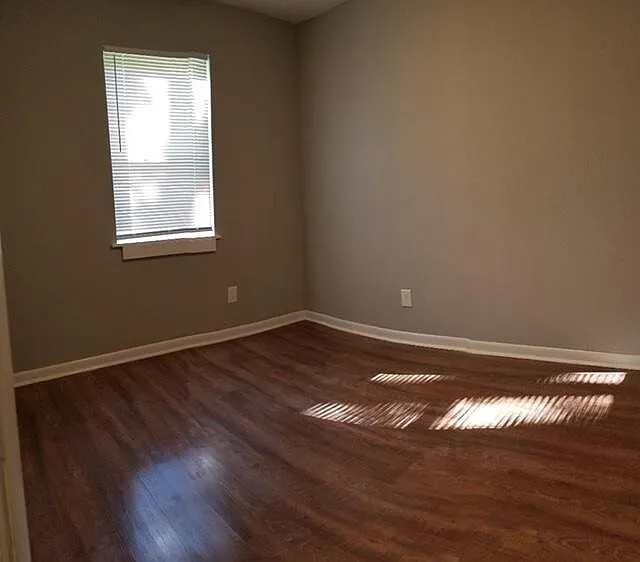 202 Zierdt Rd #B — Photo 8