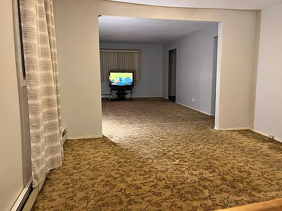 3rd image of 50 Taylor St